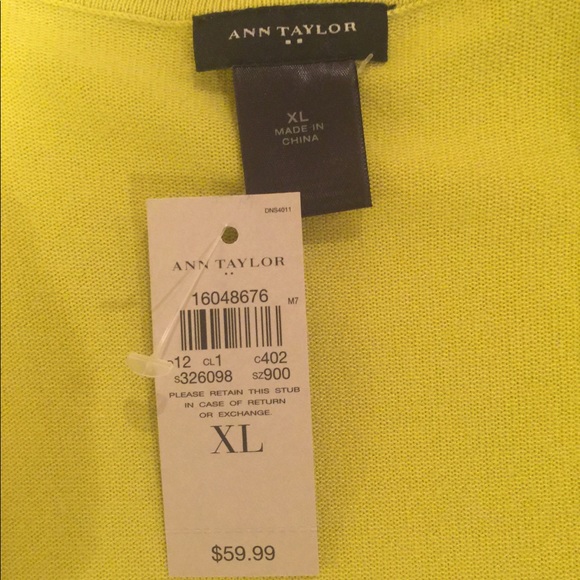 NWT- Ann Taylor cropped vest or cardigan size XL. - Picture 2 of 2